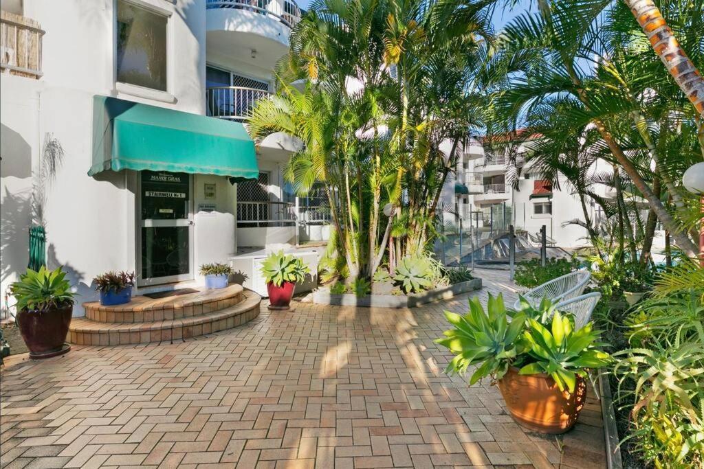 Broadbeach, Stylish Apartment Close To Everything โกลด์โคสต์ ภายนอก รูปภาพ