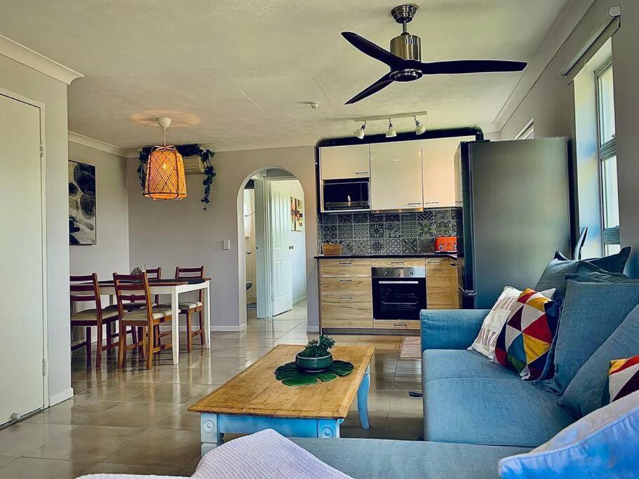 Broadbeach, Stylish Apartment Close To Everything โกลด์โคสต์ ภายนอก รูปภาพ