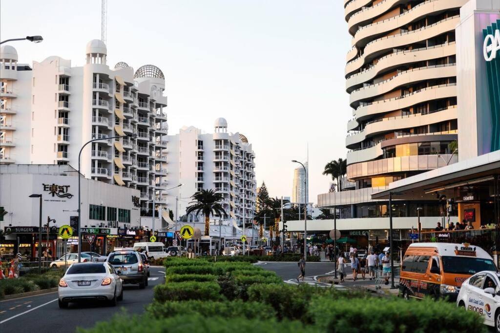 Broadbeach, Stylish Apartment Close To Everything โกลด์โคสต์ ภายนอก รูปภาพ